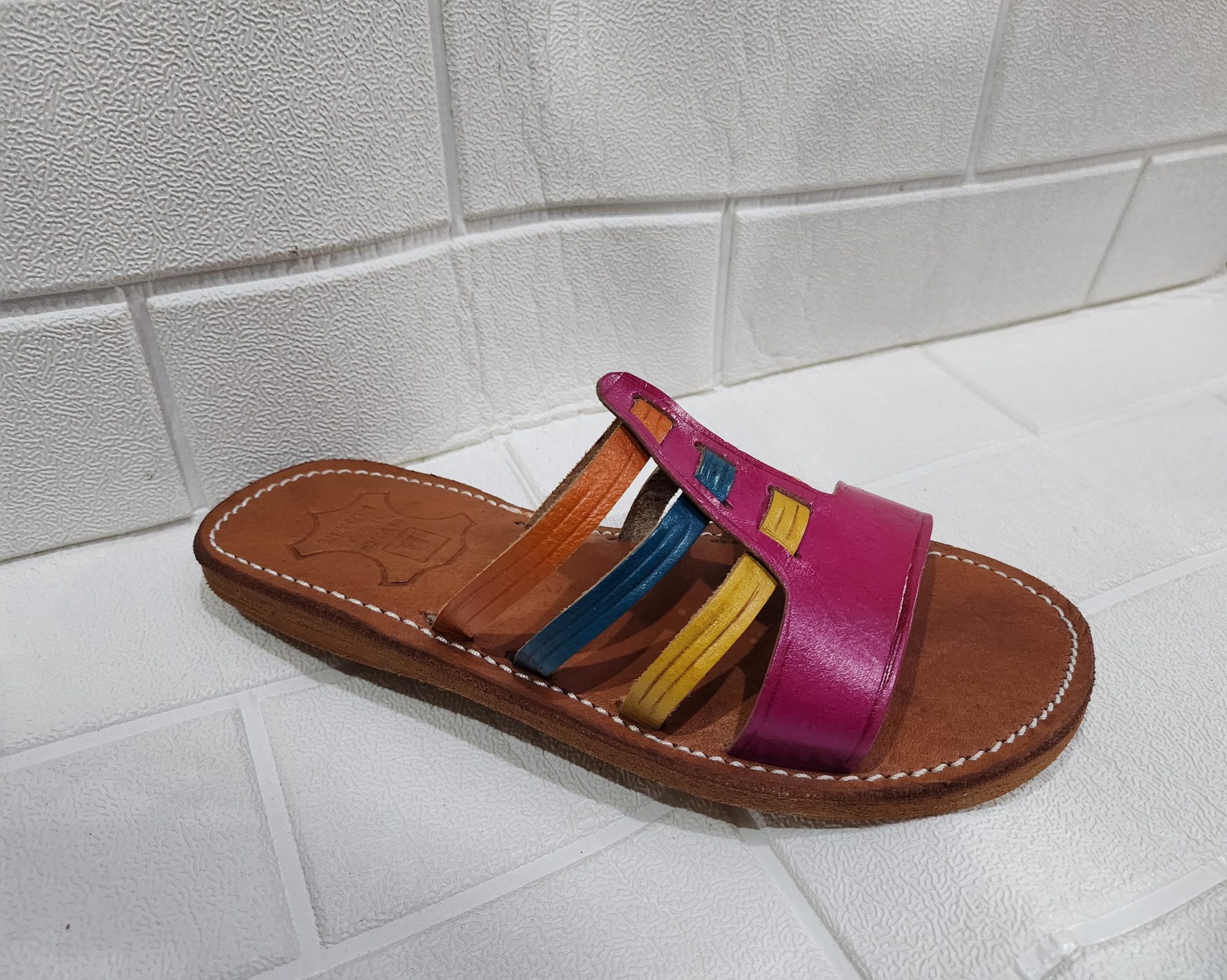 Handmade Moroccan Multicolor Leather Sandals For Women – Colorful Summer Flats – Boho Strappy Design – Traditional Artisan Slides